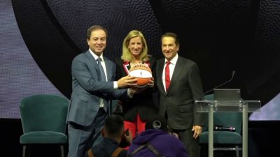 Watch: Golden State Warriors awarded WNBA expansion team