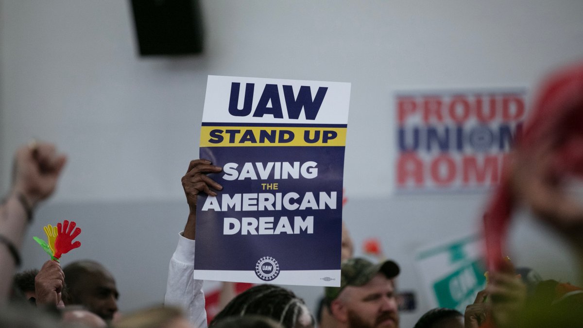UAW Mack trucks workers reject deal and go on strike – NBC Bay Area - Vimarsana News