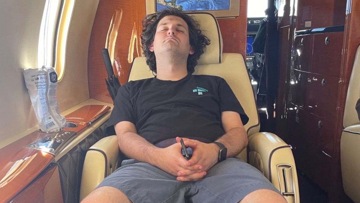 Here are the emails, texts and photos that could put Sam Bankman-Fried in prison for life - Vimarsana News