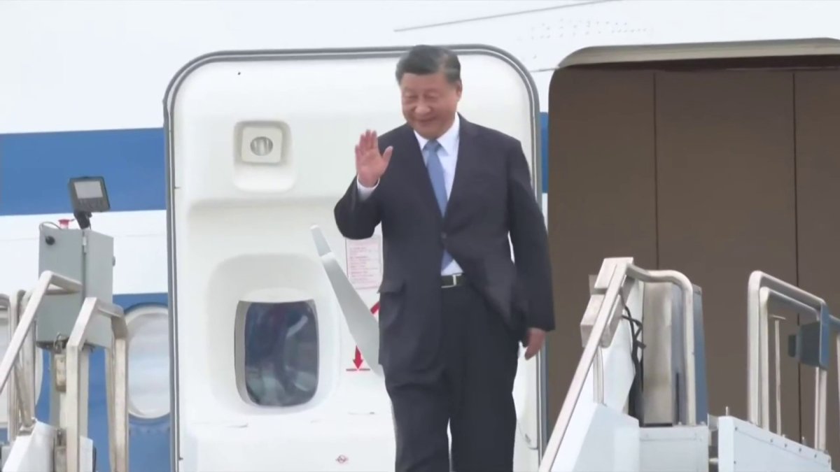 Chinese President Xi Jinping arrives in Bay Area for APEC, meeting with Biden