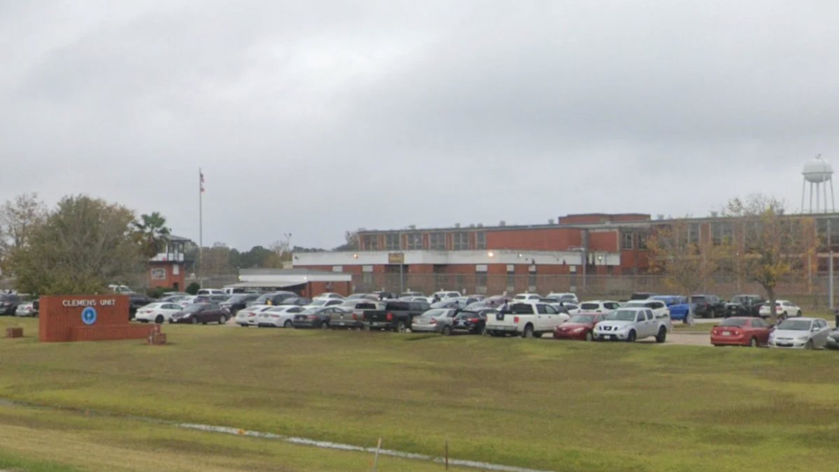 Man serving life sentence for child sexual abuse escapes Texas prison ...