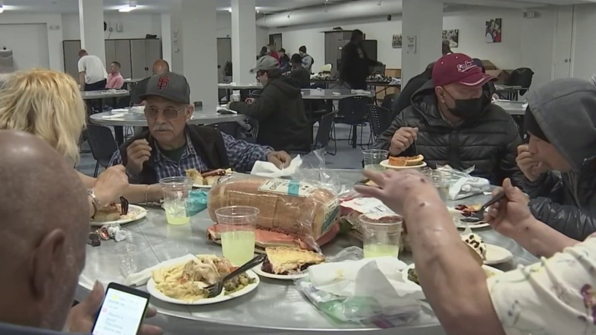 Hundreds received Christmas Day meal thanks to volunteers in San Jose