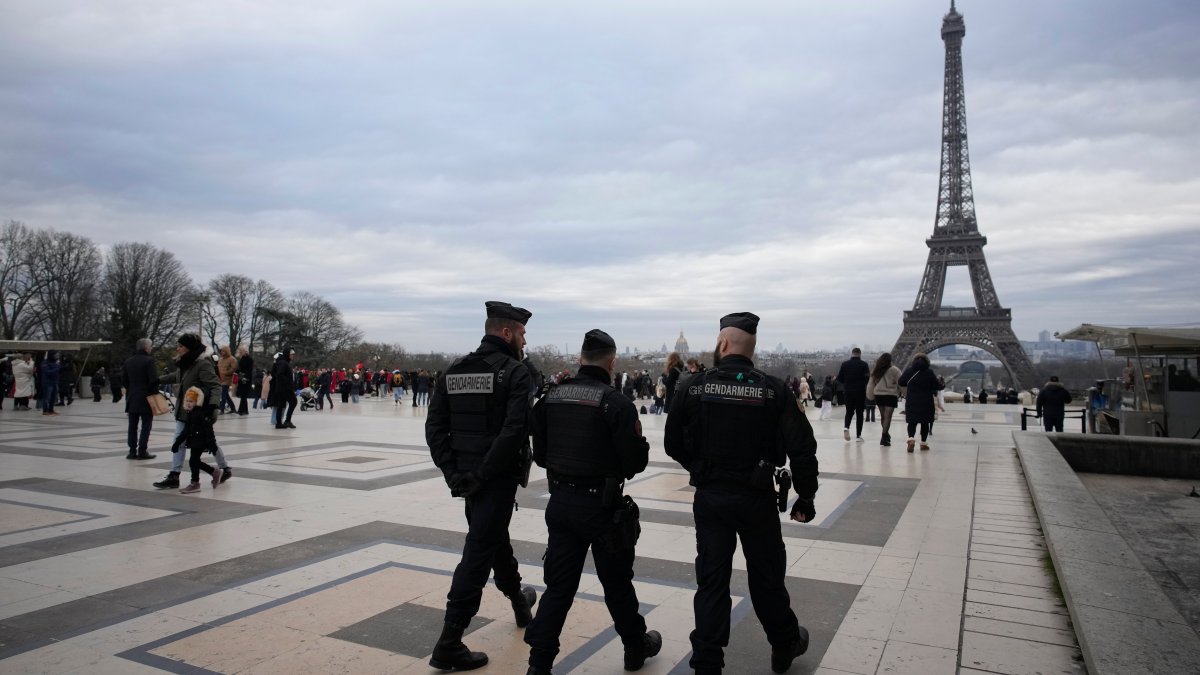 Fatal stabbing of a tourist puts focus on the Paris Olympics – NBC Bay Area - Vimarsana News