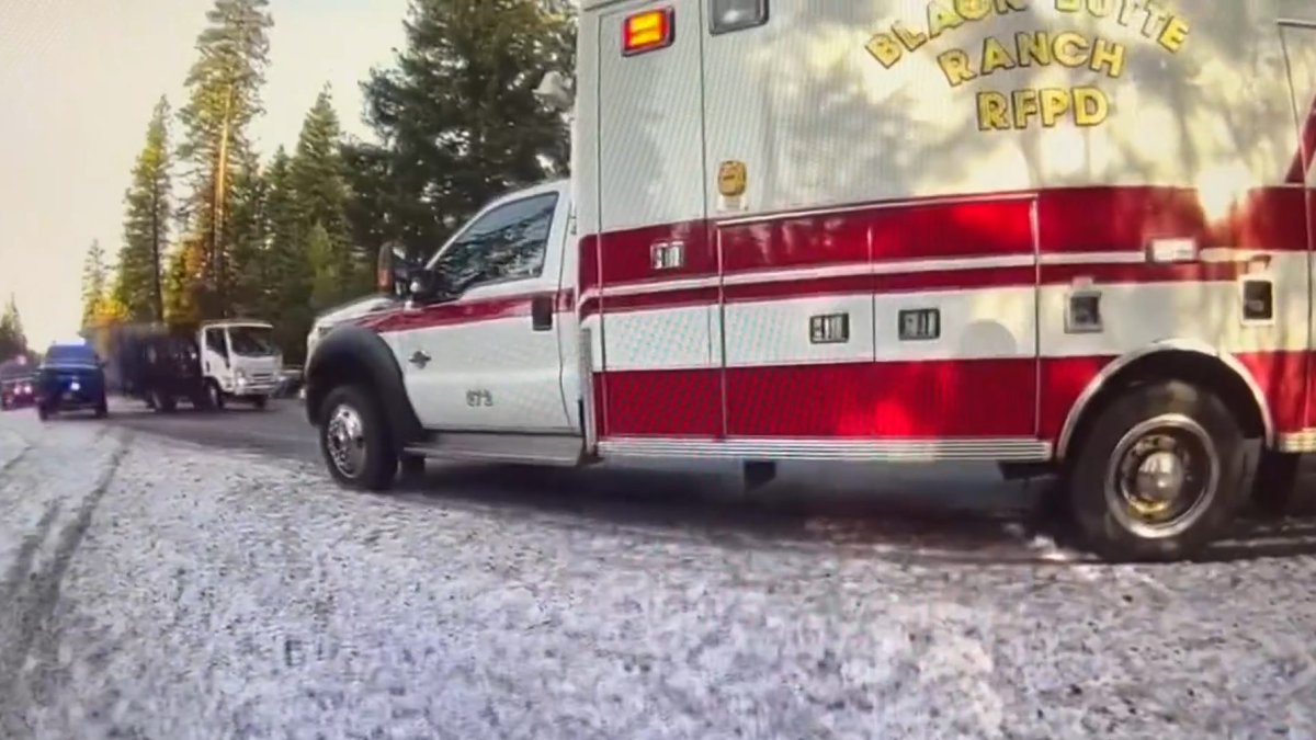 Watch Truck crashes into police SUV, ambulance on icy Oregon road