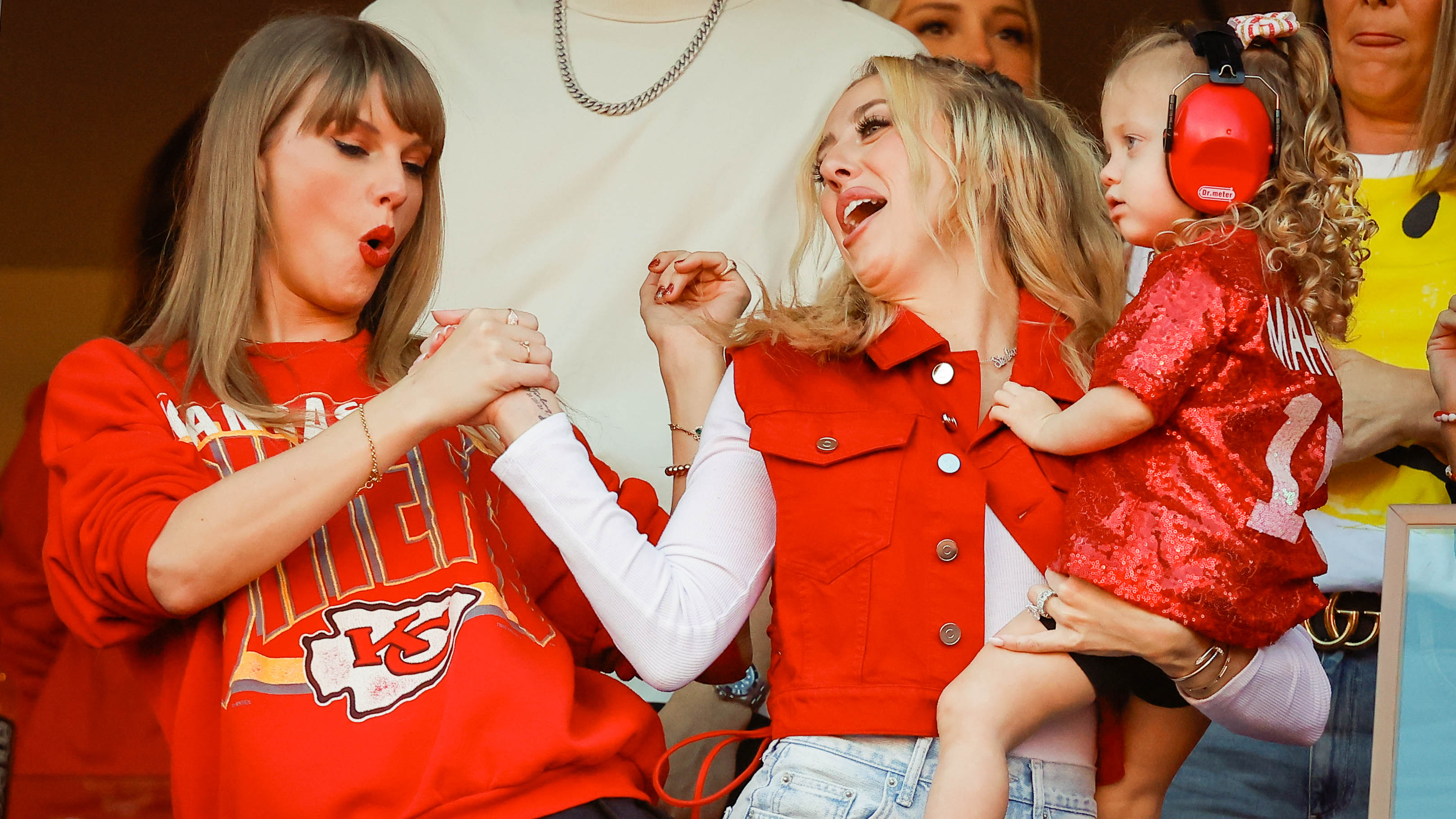 Taylor Swift And Brittany Mahomes Twin In Custom Chiefs Jackets – NBC ...