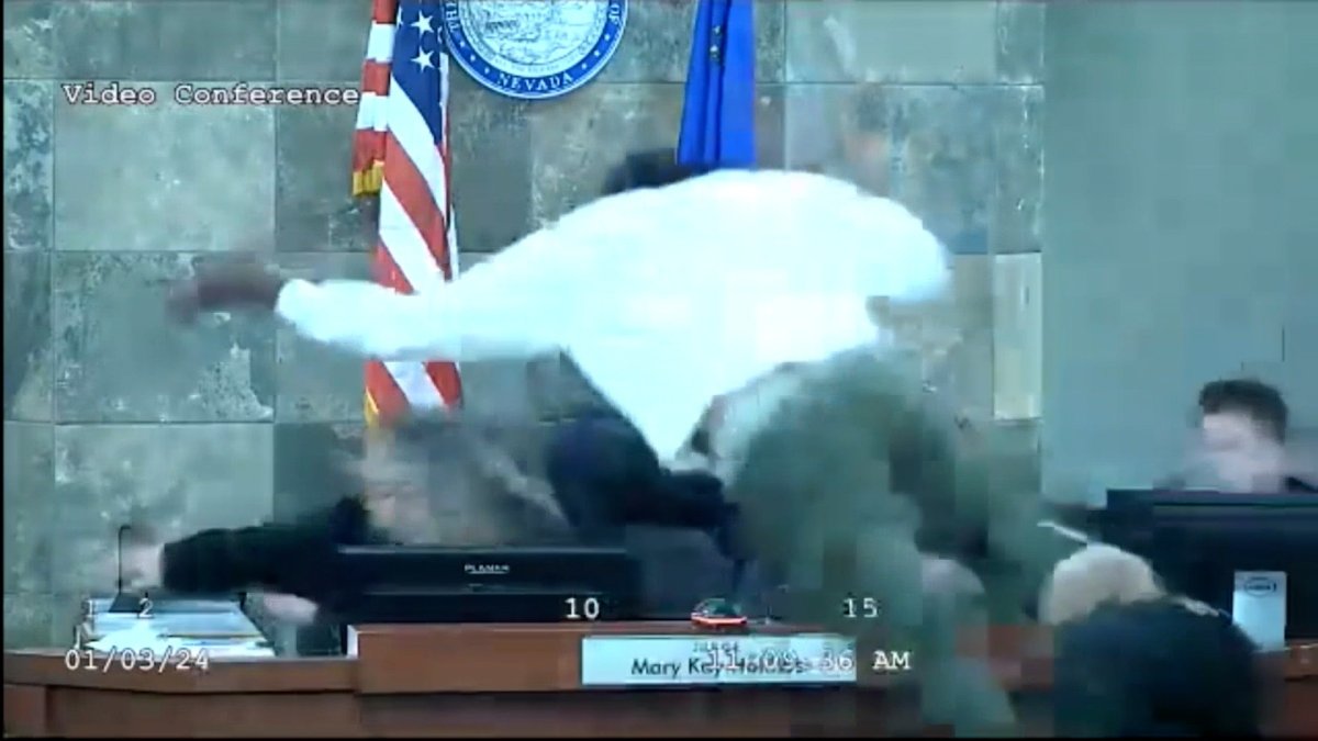 Las Vegas judge attacked by defendant returns to work the next day