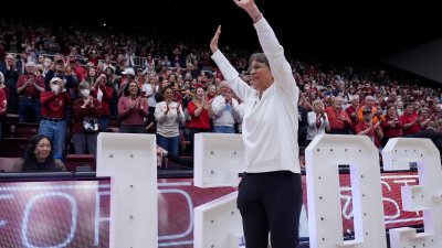 Tara VanDerveer, college basketball's all-time wins leader, retires from Stanford