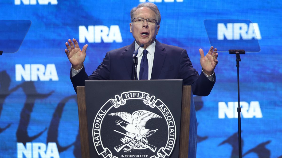 Wayne LaPierre resigns as NRA leader, days before start of his civil trial – NBC Bay Area - Vimarsana News