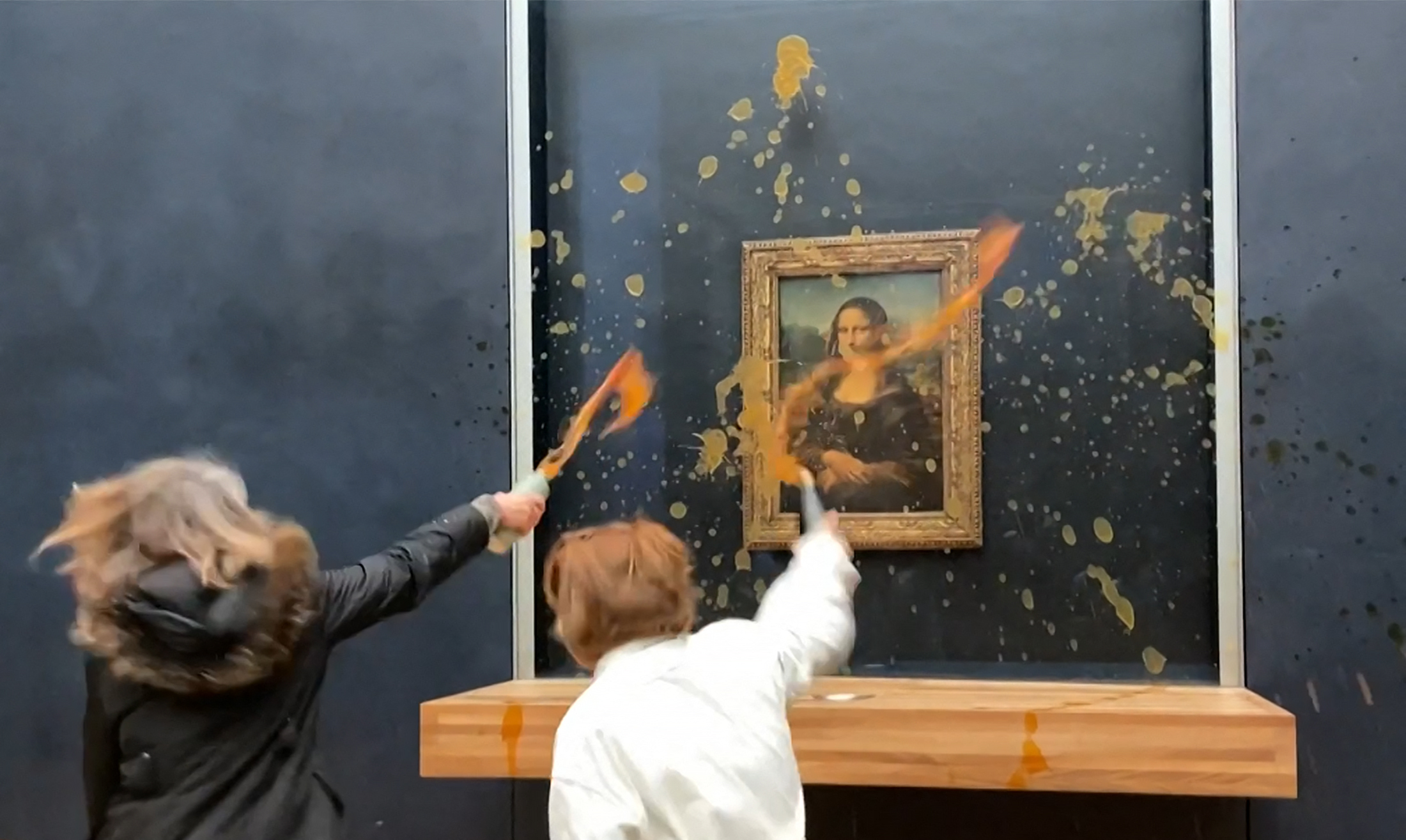 Climate activists throw soup at glass protecting Mona Lisa – NBC Bay Area - Vimarsana News