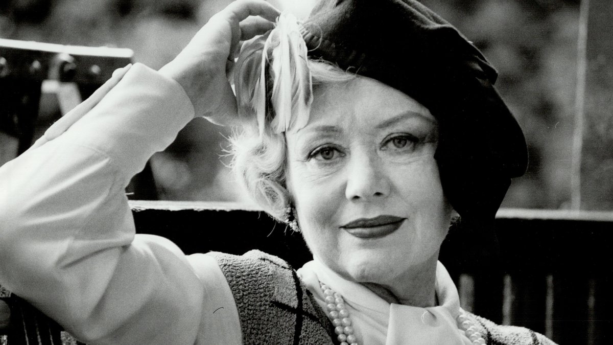 'Mary Poppins' star Glynis Johns dies at 100 – NBC Bay Area - Vimarsana News