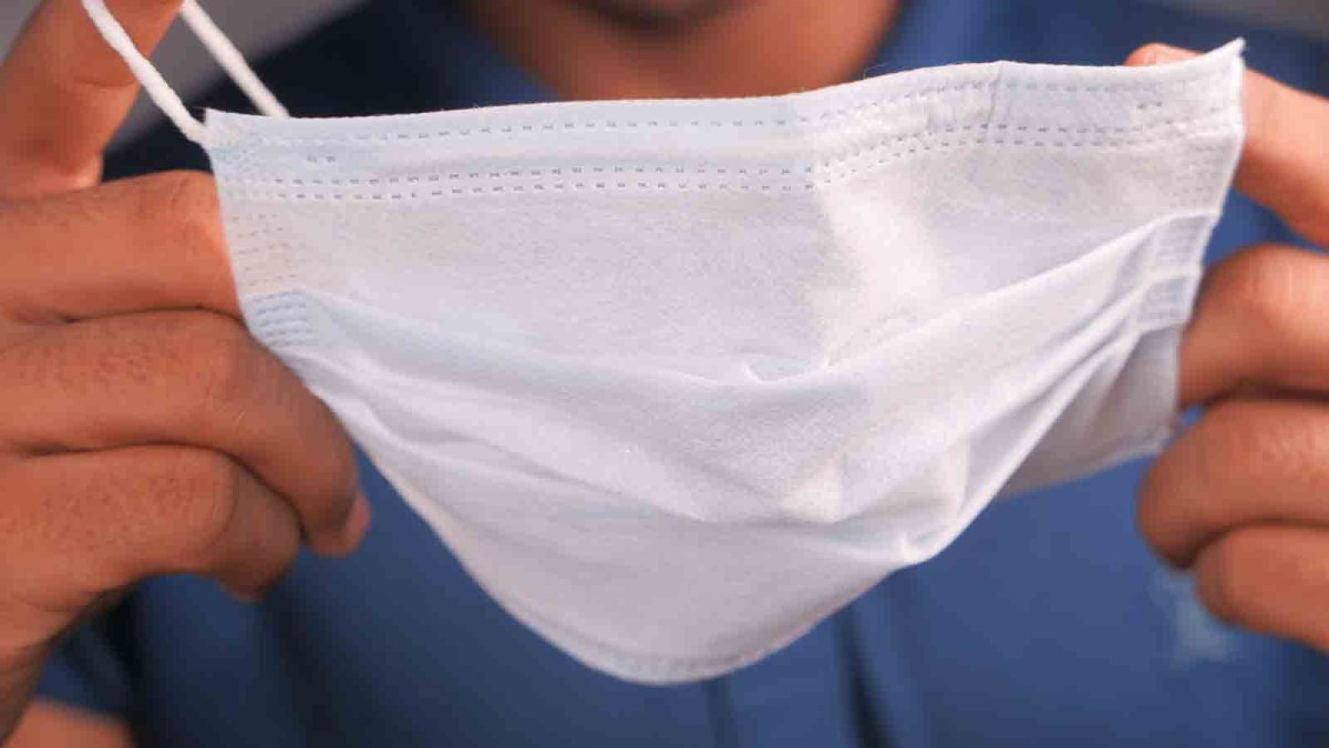 With COVID, flu and RSV surging, when and where should you wear a mask