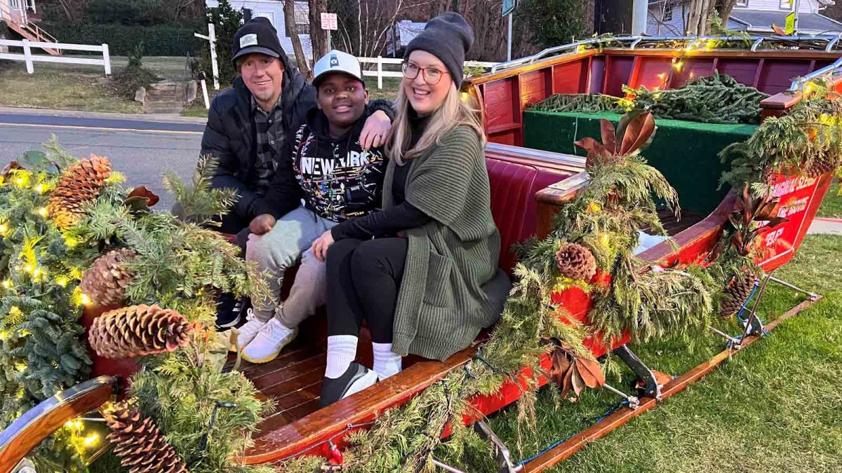 Alabama parents surprise their son with road trip to see 'Elf' sleigh – NBC Bay Area - Vimarsana News