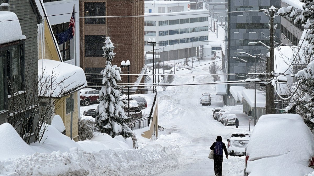 Alaska fuel oil is thickening and roofs are collapsing due to severe weather – NBC Bay Area - Vimarsana News