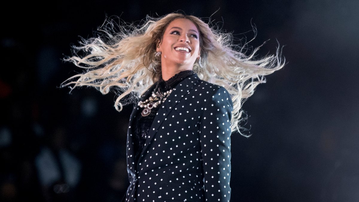 Oklahoma country radio station reverses decision not to play Beyoncé's country song – NBC Bay Area - Vimarsana News