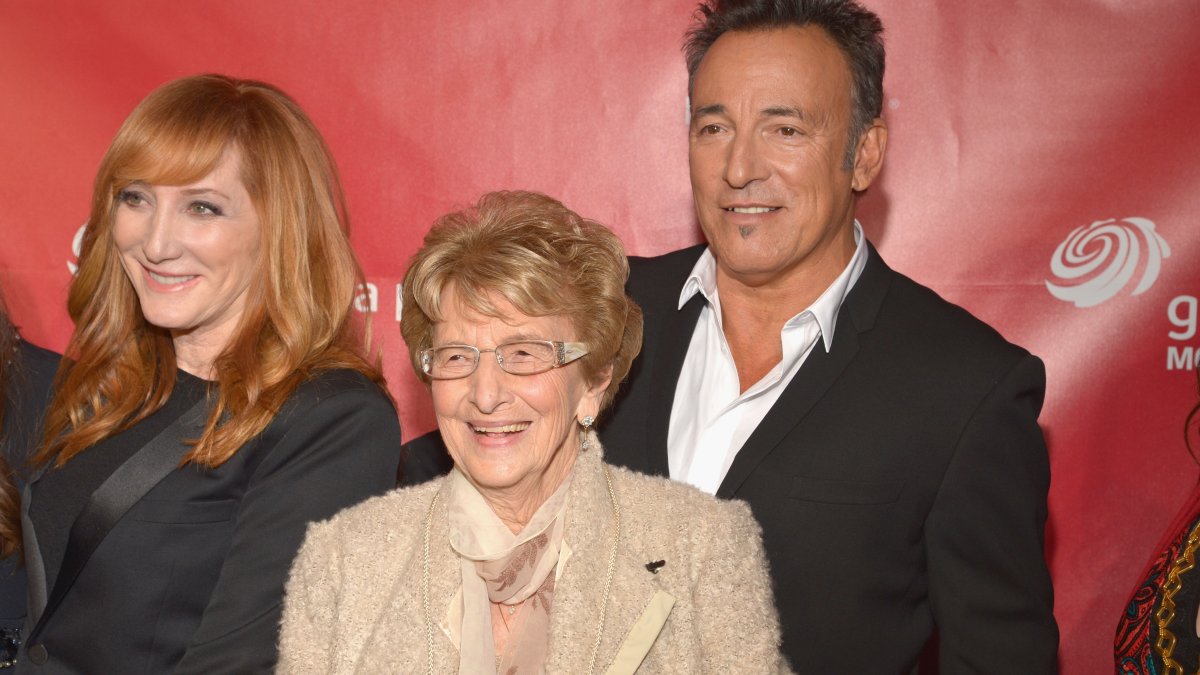 Adele Springsteen, Bruce Springsteen's mother, dies at 98 – NBC Bay Area - Vimarsana News