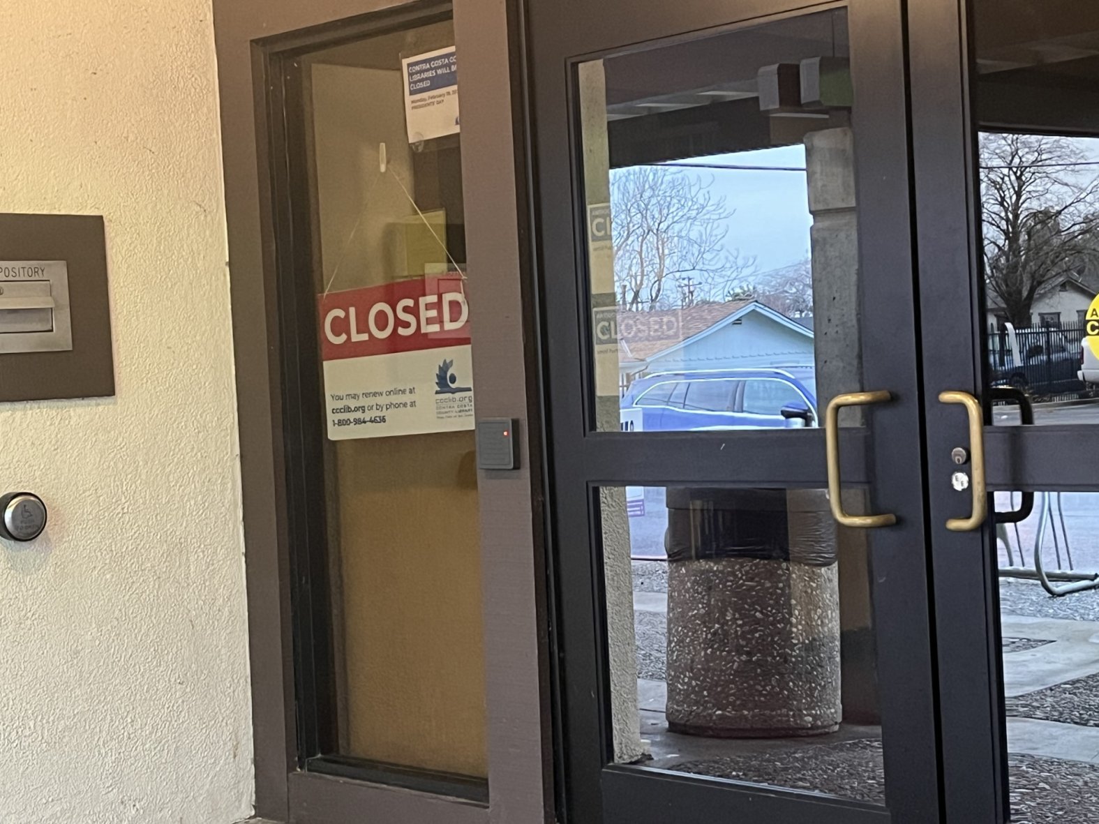 Closure Sign For Library Antioch Library temporarily closed due to concerns over escalating ...