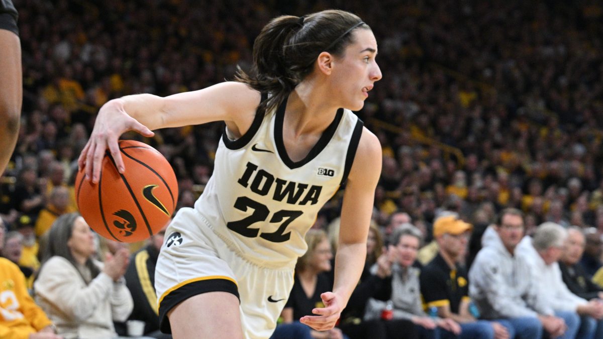 Caitlin Clark surpasses Pete Maravich for alltime NCAA scoring record