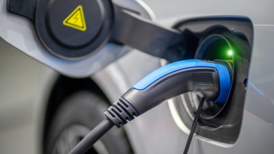 5 easy ways to save gas or EV charge (plus the planet)