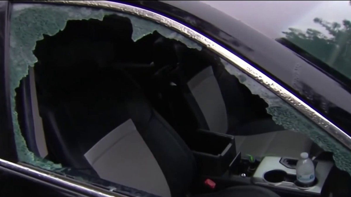Oakland police warn residents of smash and grab robberies while drivers ...