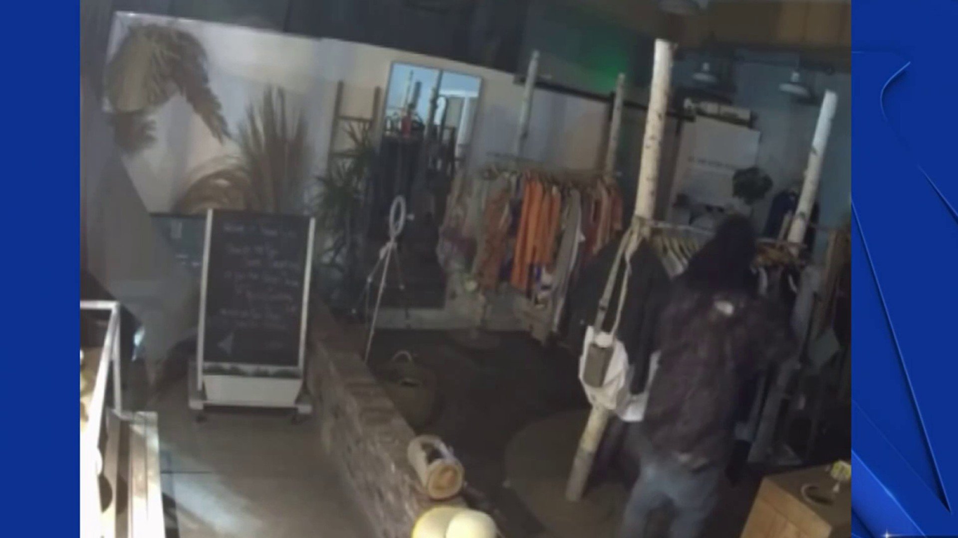 Oakland business owner speaks out after thief breaks into store - Vimarsana News