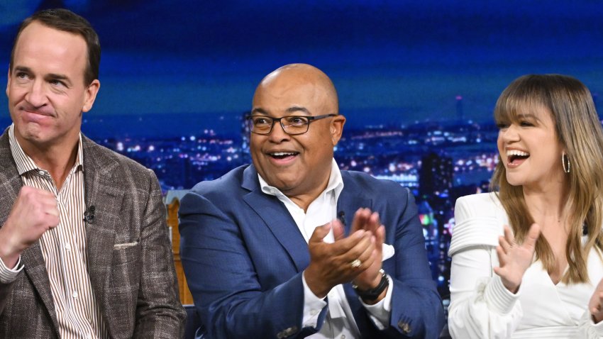 Kelly Clarkson, Peyton Manning and Mike Tirico will host the Olympics opening ceremony in Paris