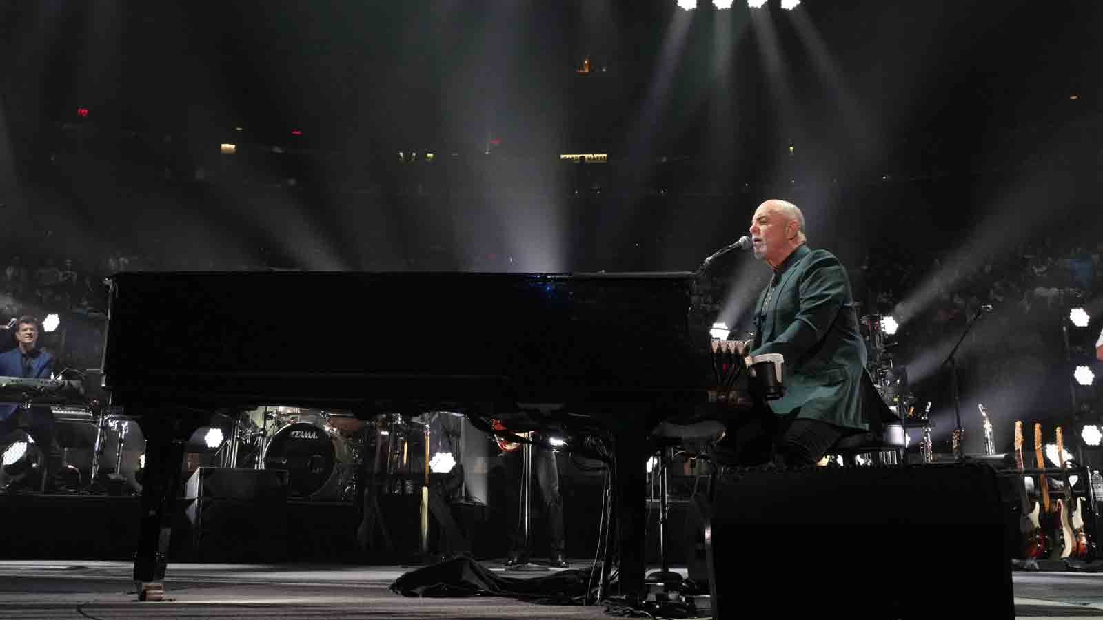 Billy Joel joined by Jerry Seinfeld for 100th MSG residency concert – NBC Bay Area - Vimarsana News