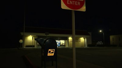 Postal carrier robbed at gunpoint in Dublin
