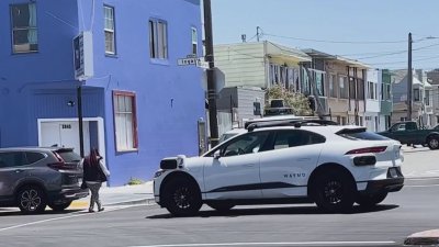 Close calls between driverless cars and crossing guards in San Francisco
