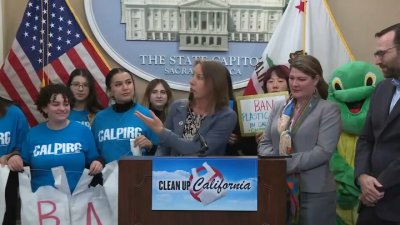 California lawmakers advance bills to ban multi-use plastic bags