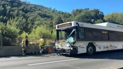 4 injured in crash involving bus on Highway 17 near Los Gatos