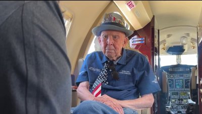 WWII veteran flies to D-Day Commemoration