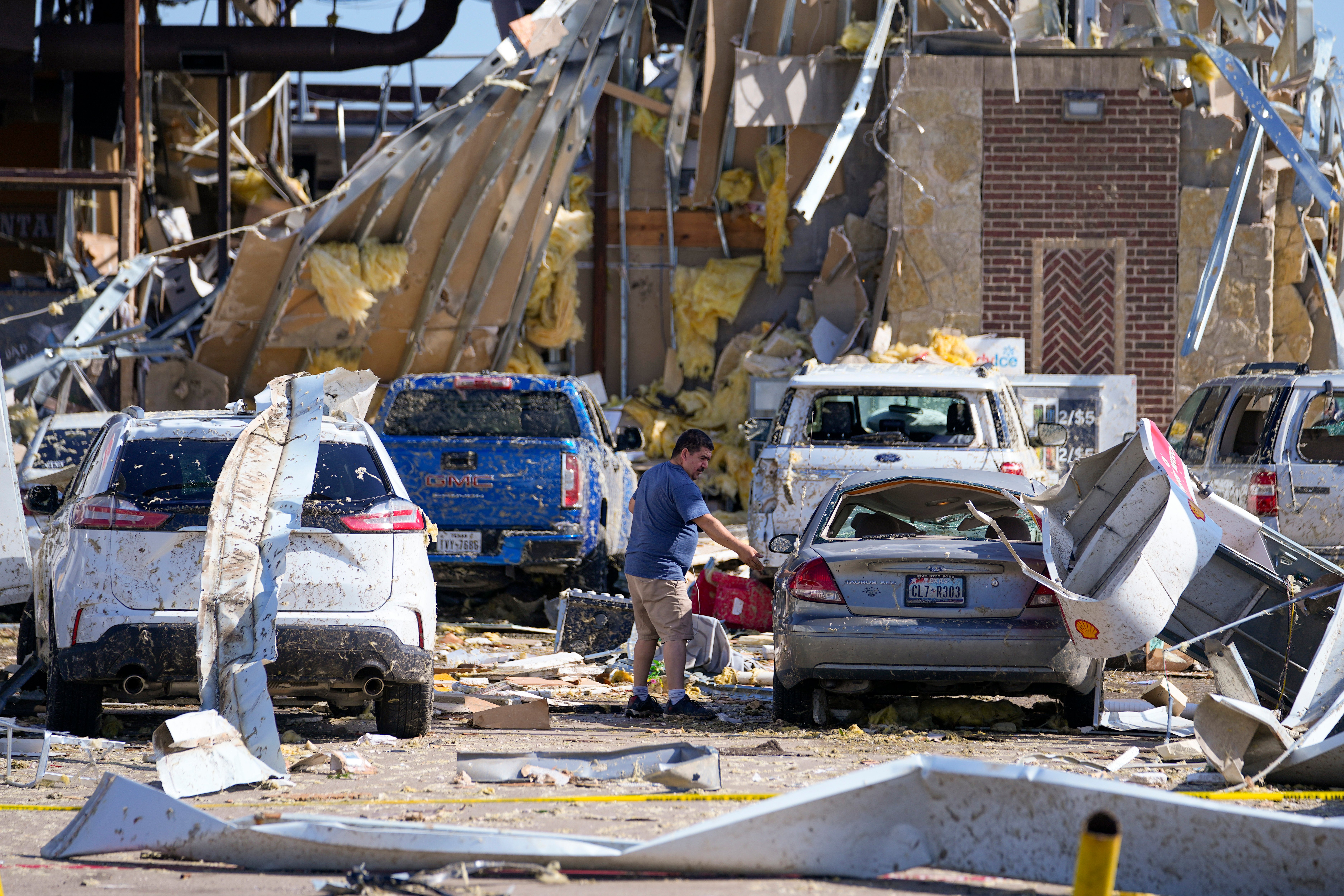 At least 22 dead in Memorial Day weekend storms – NBC Bay Area - Vimarsana News