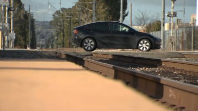 Dangerous Caltrain crossing in Burlingame sees renewed push for upgrade