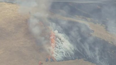 Firefighters continue to battle Corral Fire near Tracy, Livermore