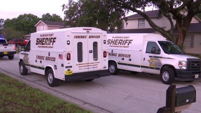 19-year-old kills parents, injures deputy in Tampa shootout