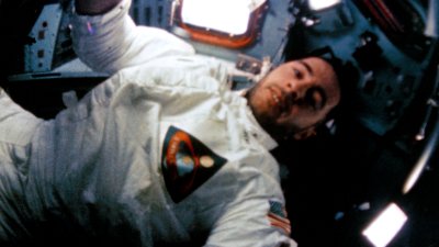 Former astronaut William Anders dies in plane crash