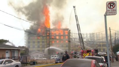 Massive fire destroys most of Redwood City housing project under construction