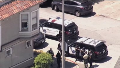 1 in custody after police standoff in San Francisco