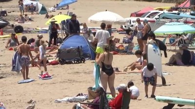 Beachgoers beat the heat in Santa Cruz