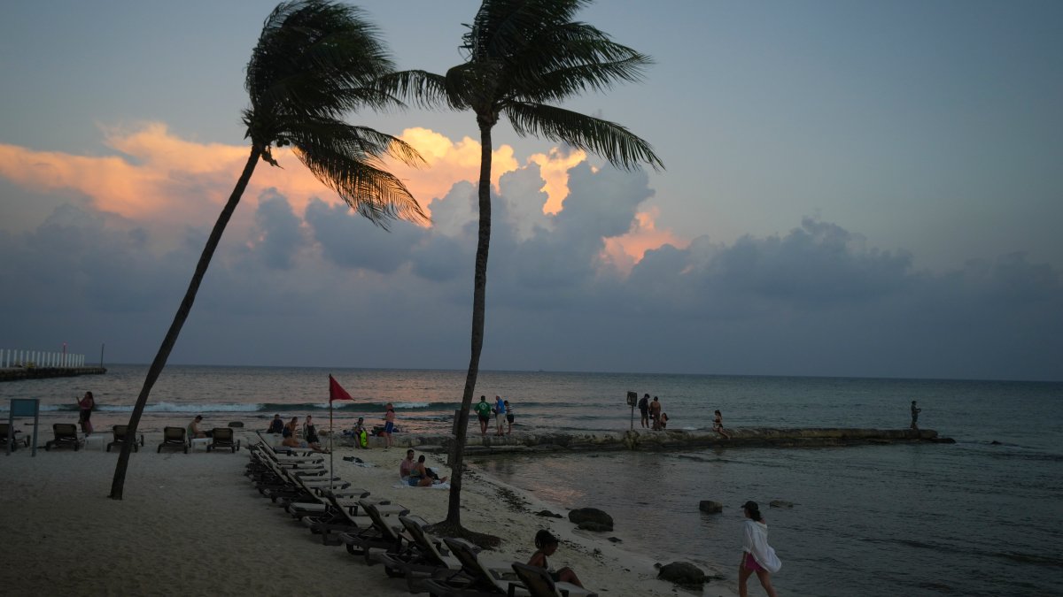 Hurricane Beryl heads toward Mexico as Category 3 storm NBC Bay Area