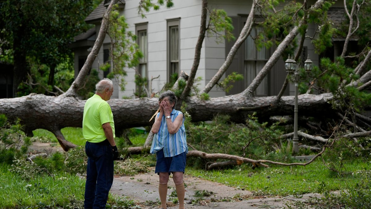 Some power restored in Houston after Hurricane Beryl – NBC Bay Area