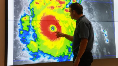 ‘Hurricane Beryl holds more than one record': John Morales explains the monster storm's rapid growth