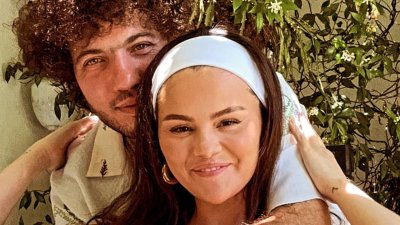 Selena Gomez and Benny Blanco cuddle up in 4th of July snap