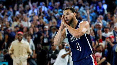 Steph Curry helps Team USA win gold in men's basketball