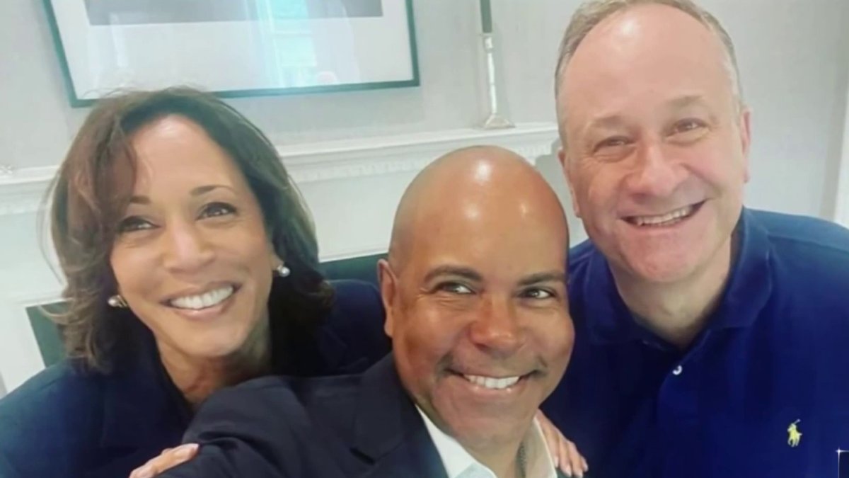 Kamala Harris’ longtime friend travels to DNC, awaits her speech