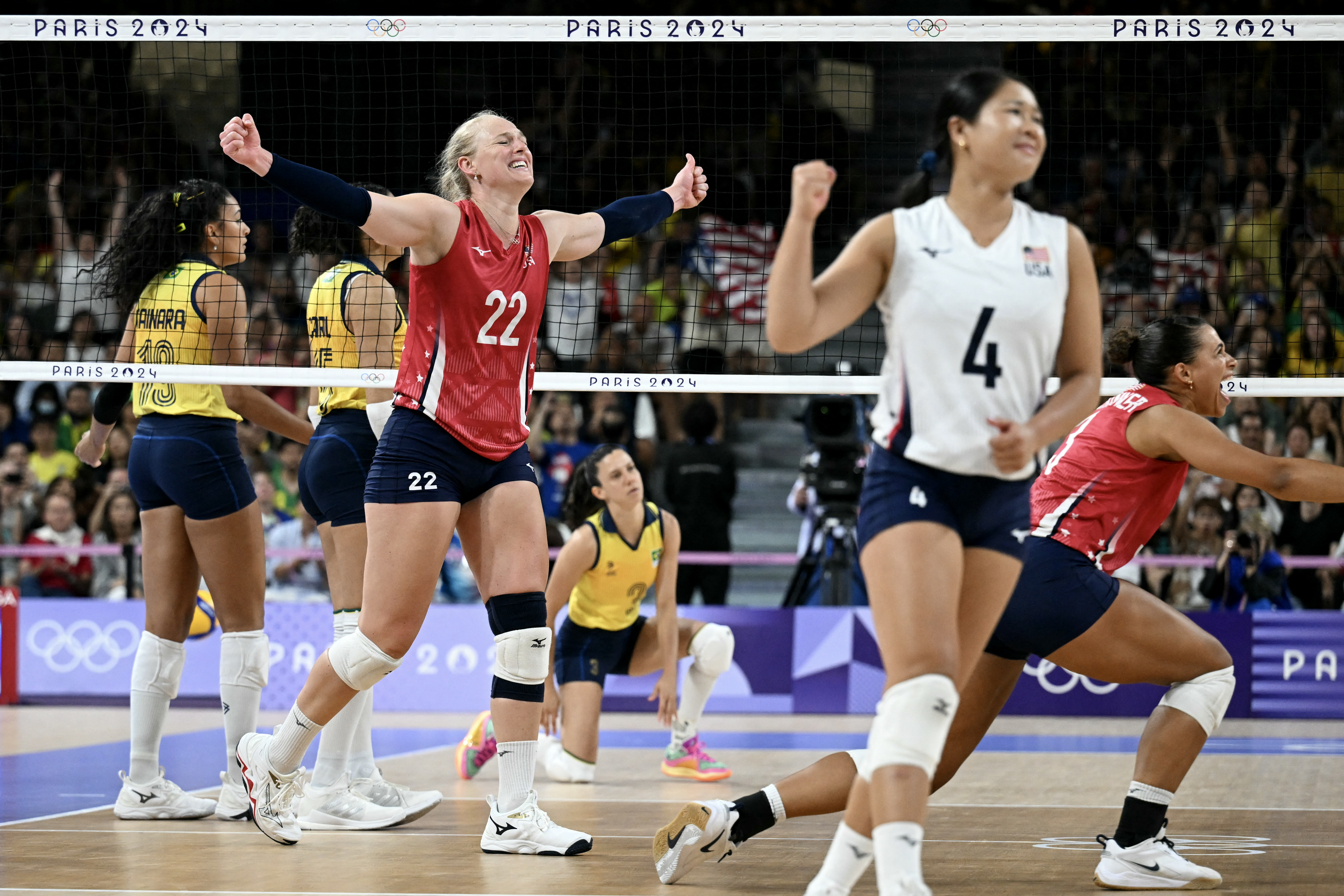 US women’s volleyball advances to gold medal match at Paris Olympics