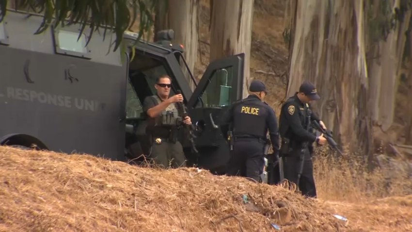 Tactical officers responded to a lockdown at UC Berkeley on reports of shots fired Thursday morning. (Aug. 8, 2024)