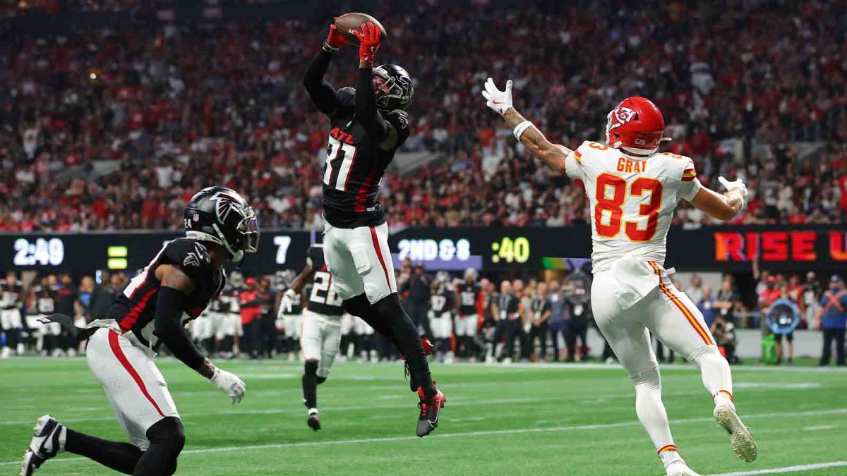 How many times has Justin Simmons intercepted Patrick Mahomes? NBC