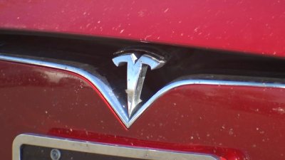 Auto safety regulator investigates Tesla's ‘full self-driving' system