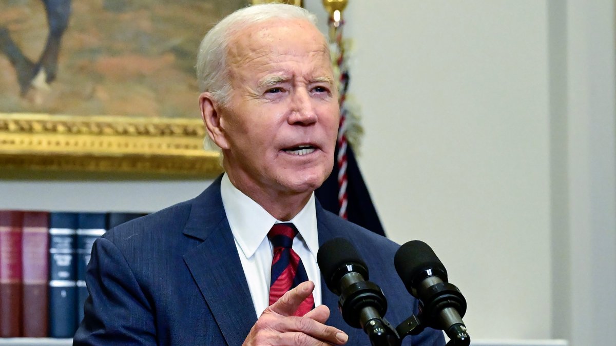 Biden didn’t know DeSantis had refused to take Harris’ call when he ...